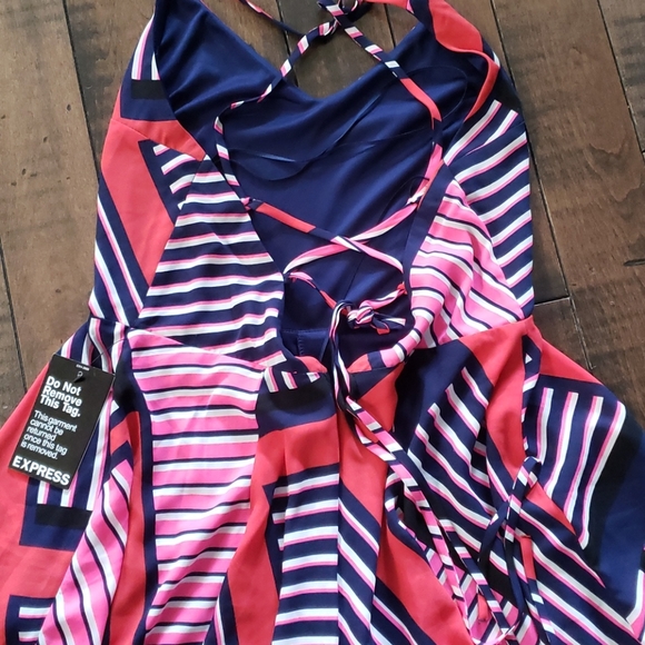 NWT Express red and blue romper. Size 8 - Picture 5 of 10